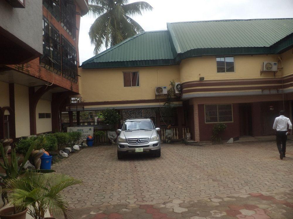 Divine Fountain Hotel Ajao Estate Lagos Dış mekan fotoğraf